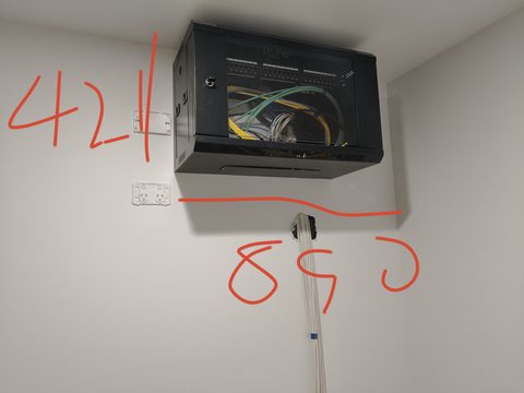 办公室_3da627711c9af7364da107074bfe34dd